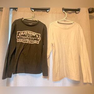 Old Navy Kids Size M (8) Dark Grey and White Long Sleeve Shirts - 2 Pack!
